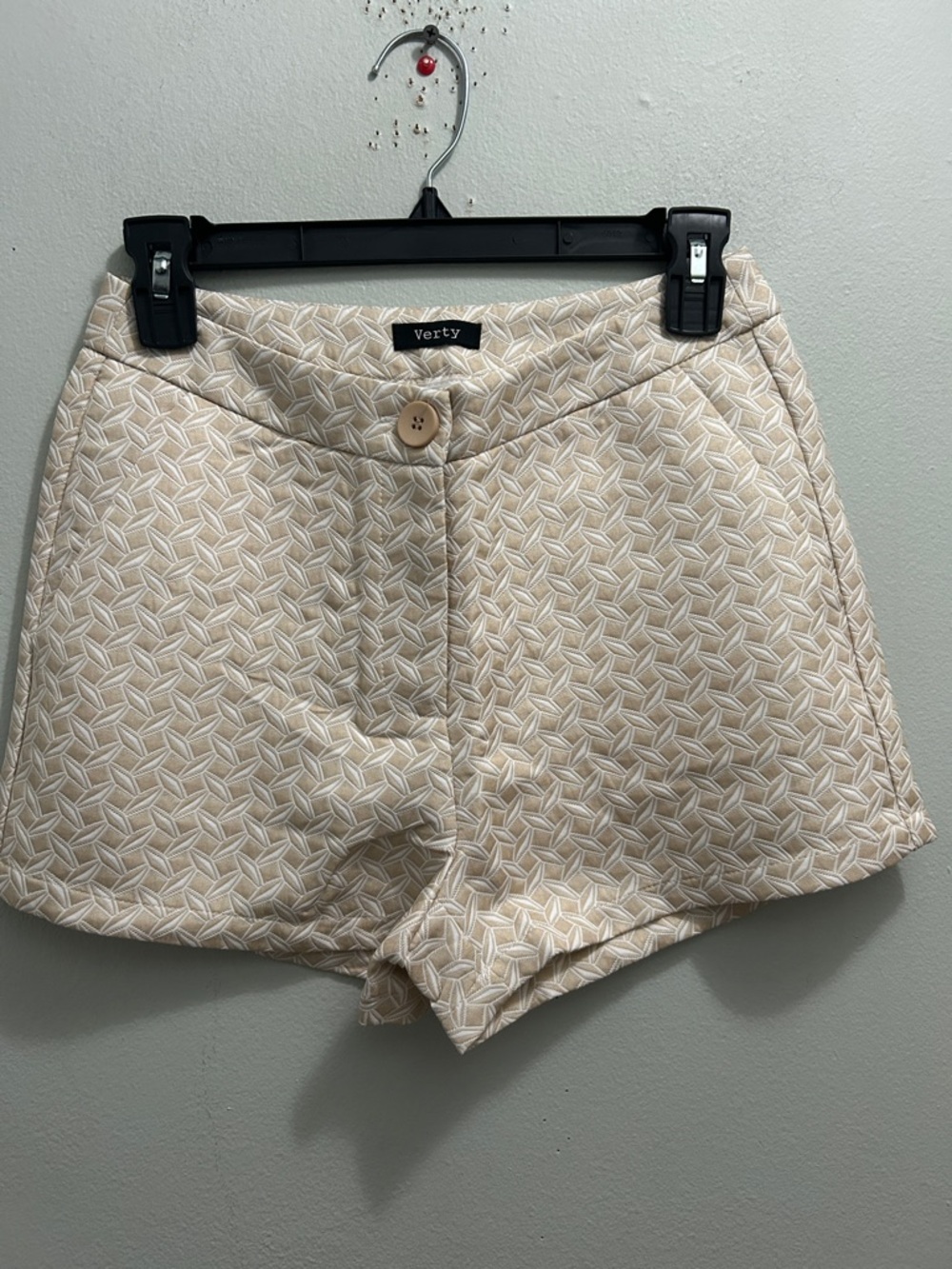 verty Beige Geometric High-Waist Women's Shorts